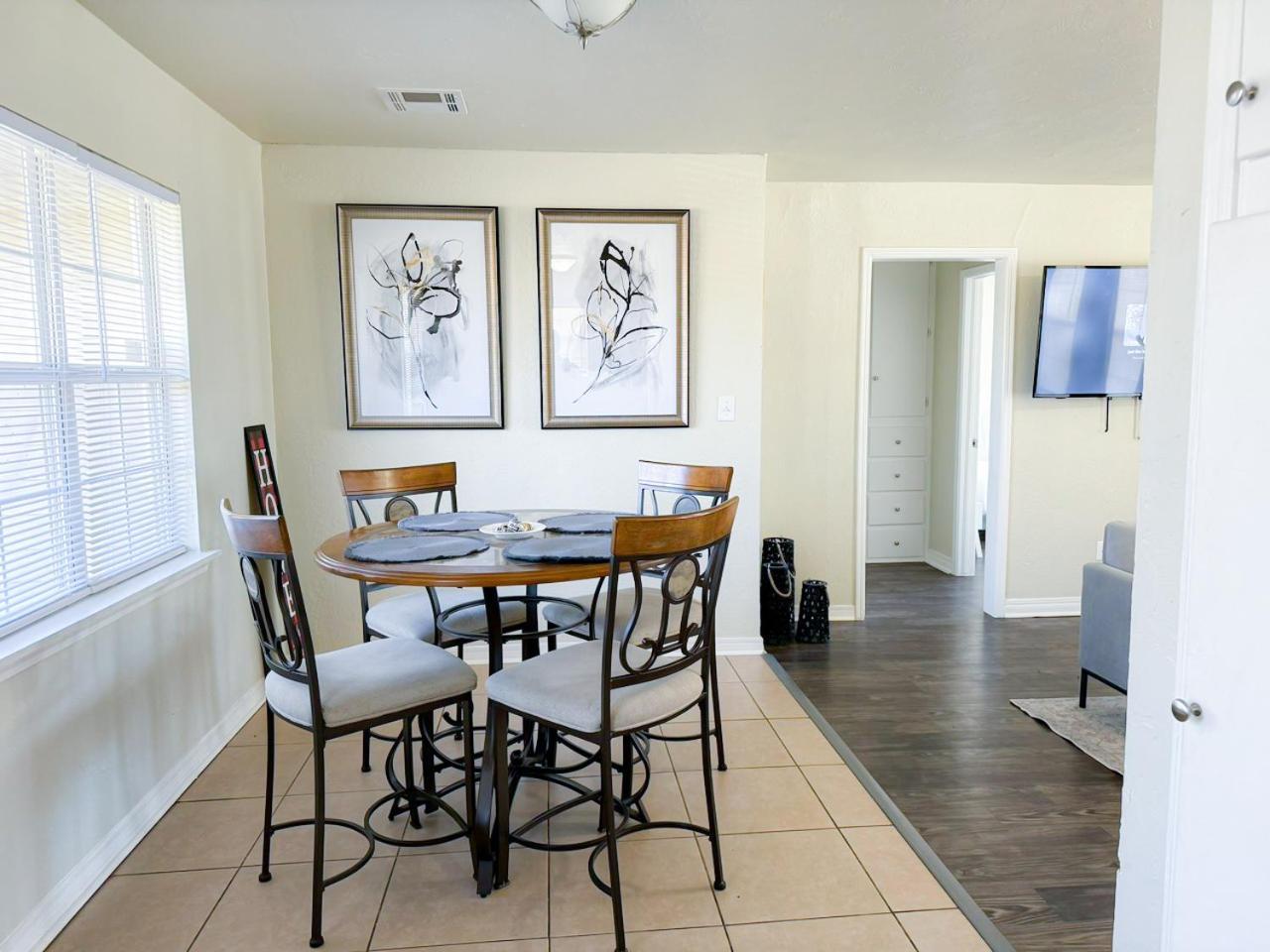 Ferienhaus 2br Family Getaway With Wifi Smart Tv #ta Oklahoma Stadt